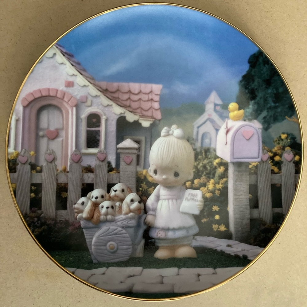 Precious moments display plate